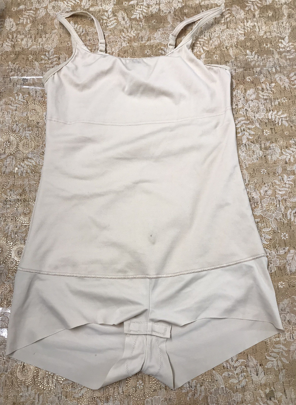 Women's Maidenform Tummy Shapewear Bodysuit Body Control Sand Size Med Firm